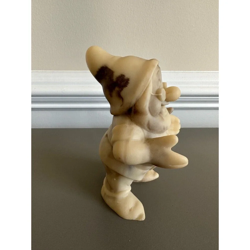 Disney Snow White and the 7 Dwarfs DOC Cameonyx Marble Figurine 5.5